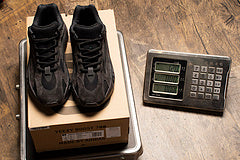Reps Sneakers Yeezy Boost 700 V2 Vanta FU6684