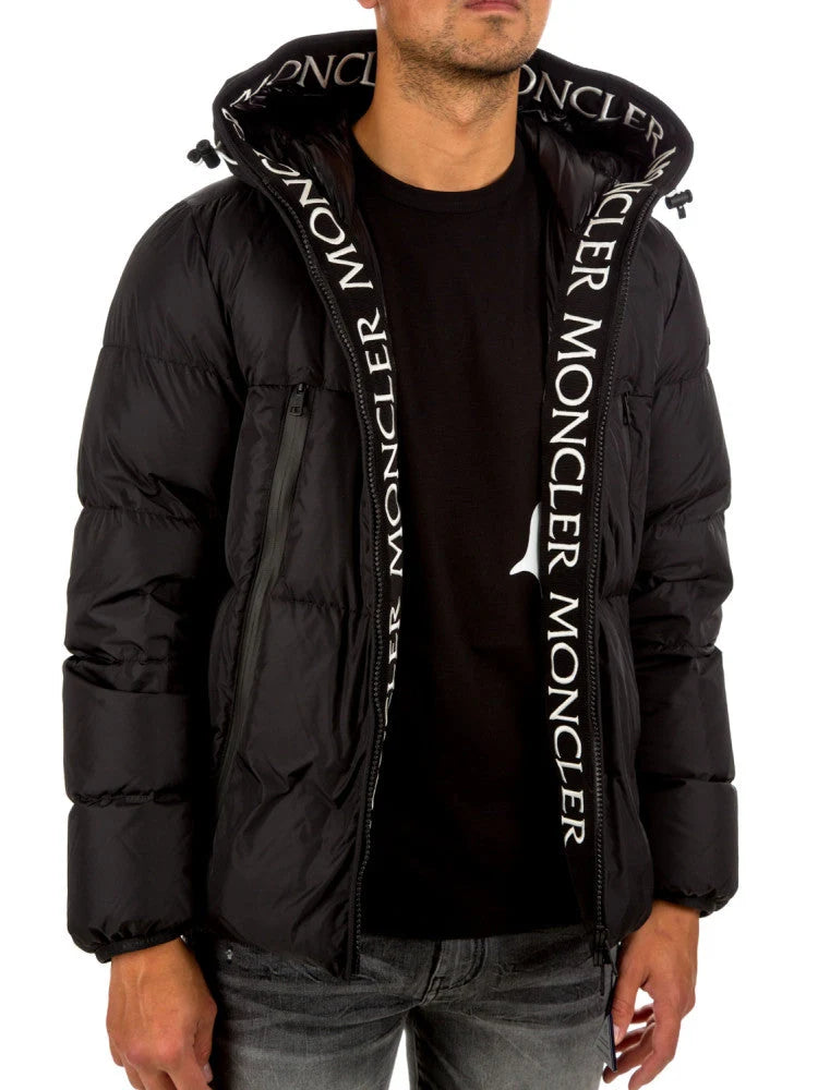 Moncler Montcla Jacket – Black