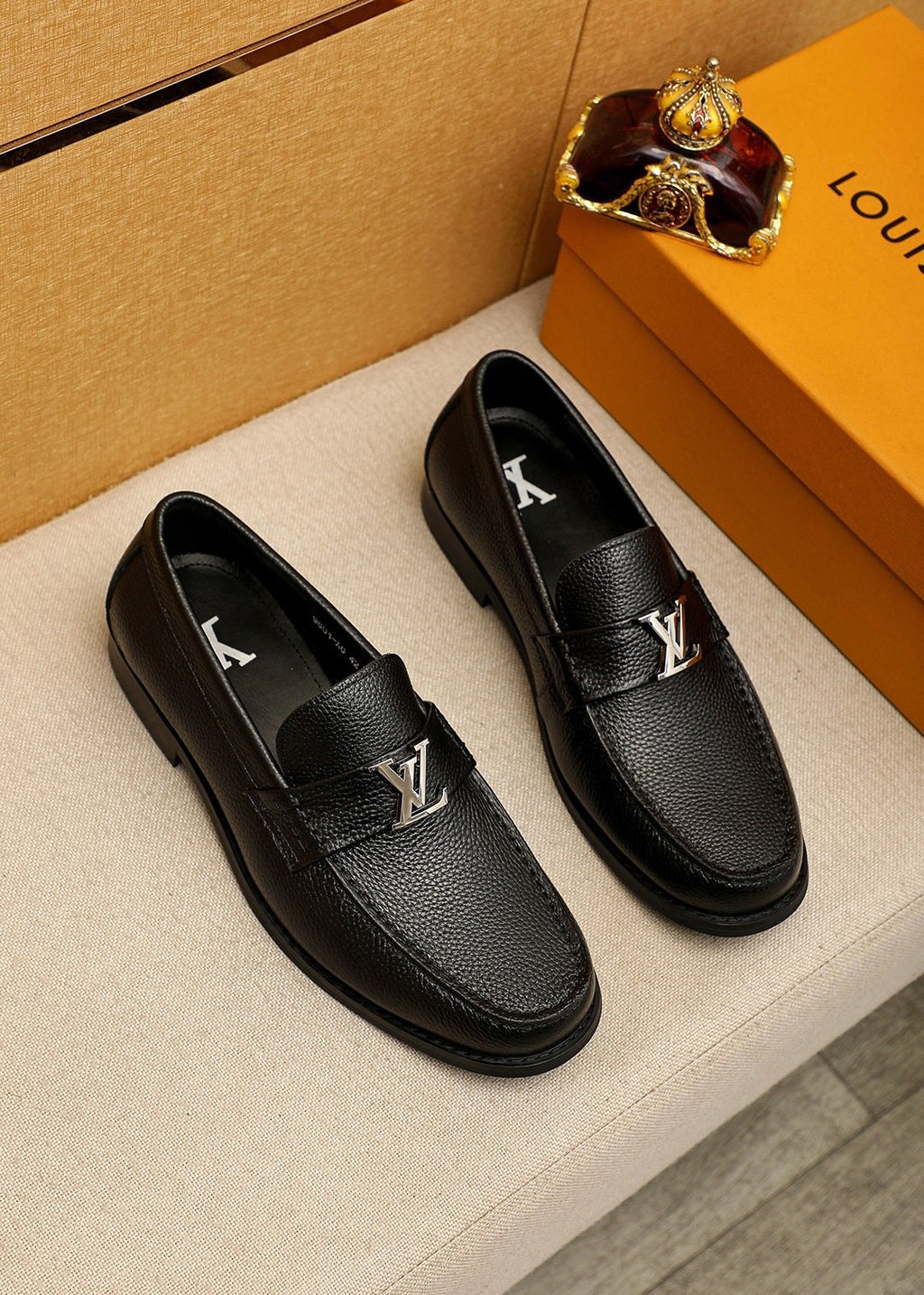Louis Vuitton Black Pebbled Loafers - Moc-Toe Detailing