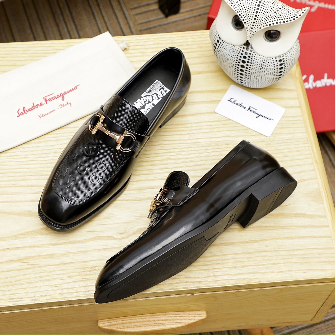 Ferragamo Black Bit Loafers - Gold-Tone Hardware