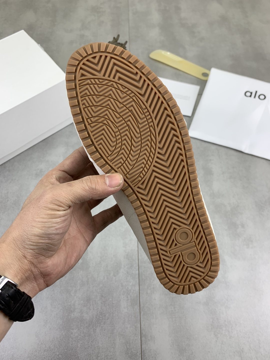 Alo Gum Sole Low-Top Sneakers